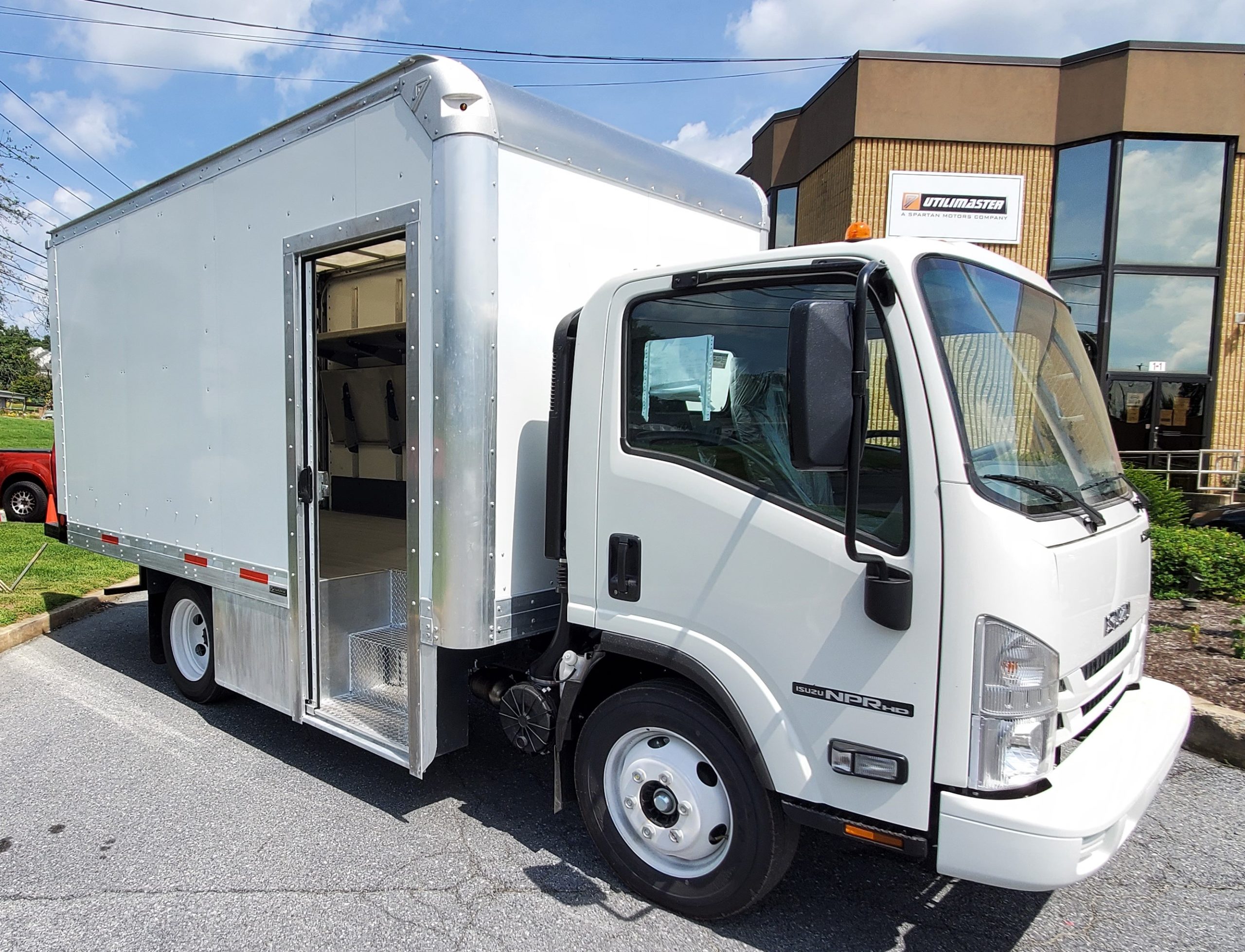 2020-isuzu-npr-hd-14-utilimaster-gas-for-sale-available-now