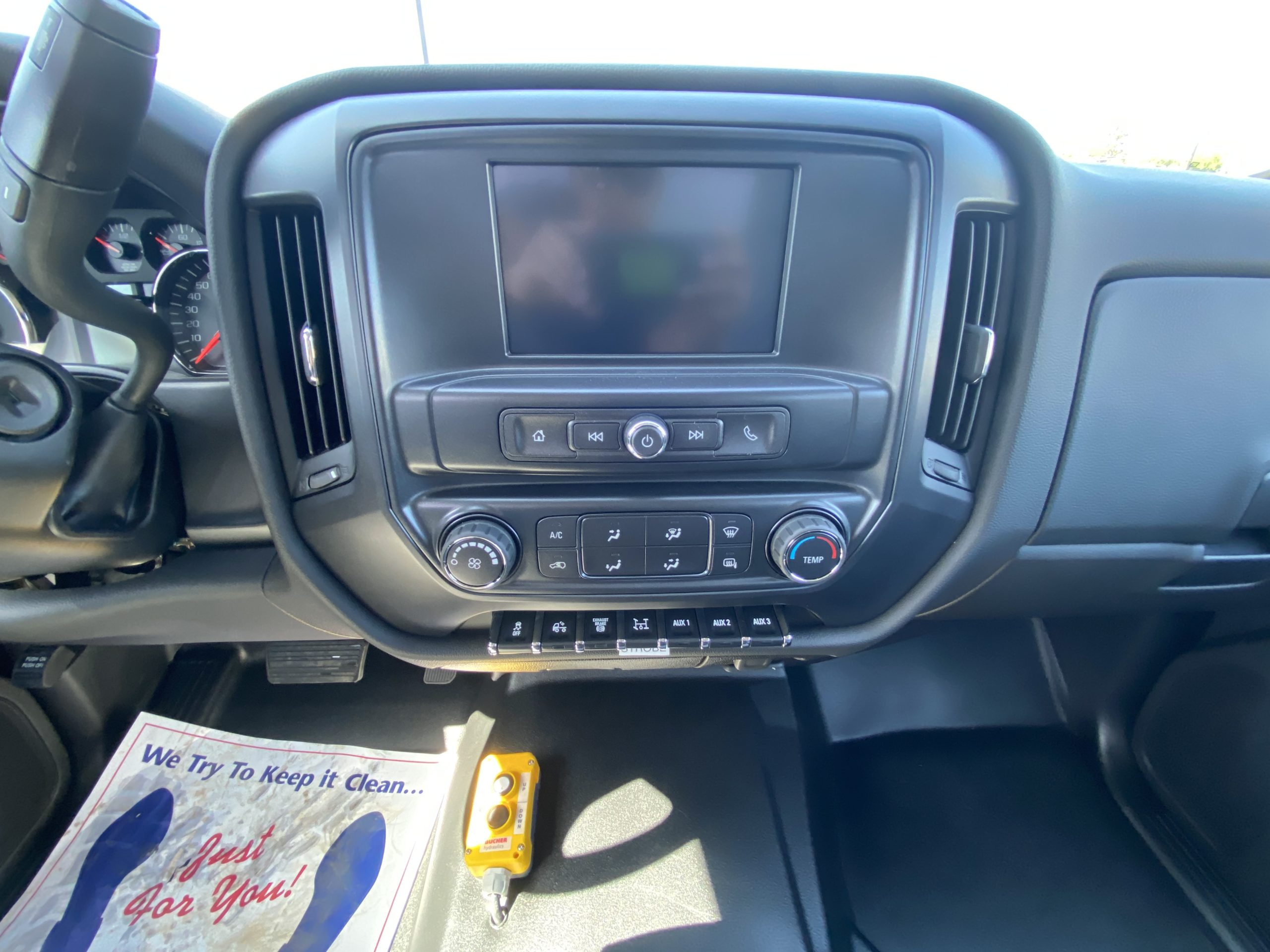 2021 Chevy 5500 Diesel 11' Chip Truck